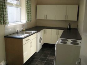 2 bedroom Terraced to rent